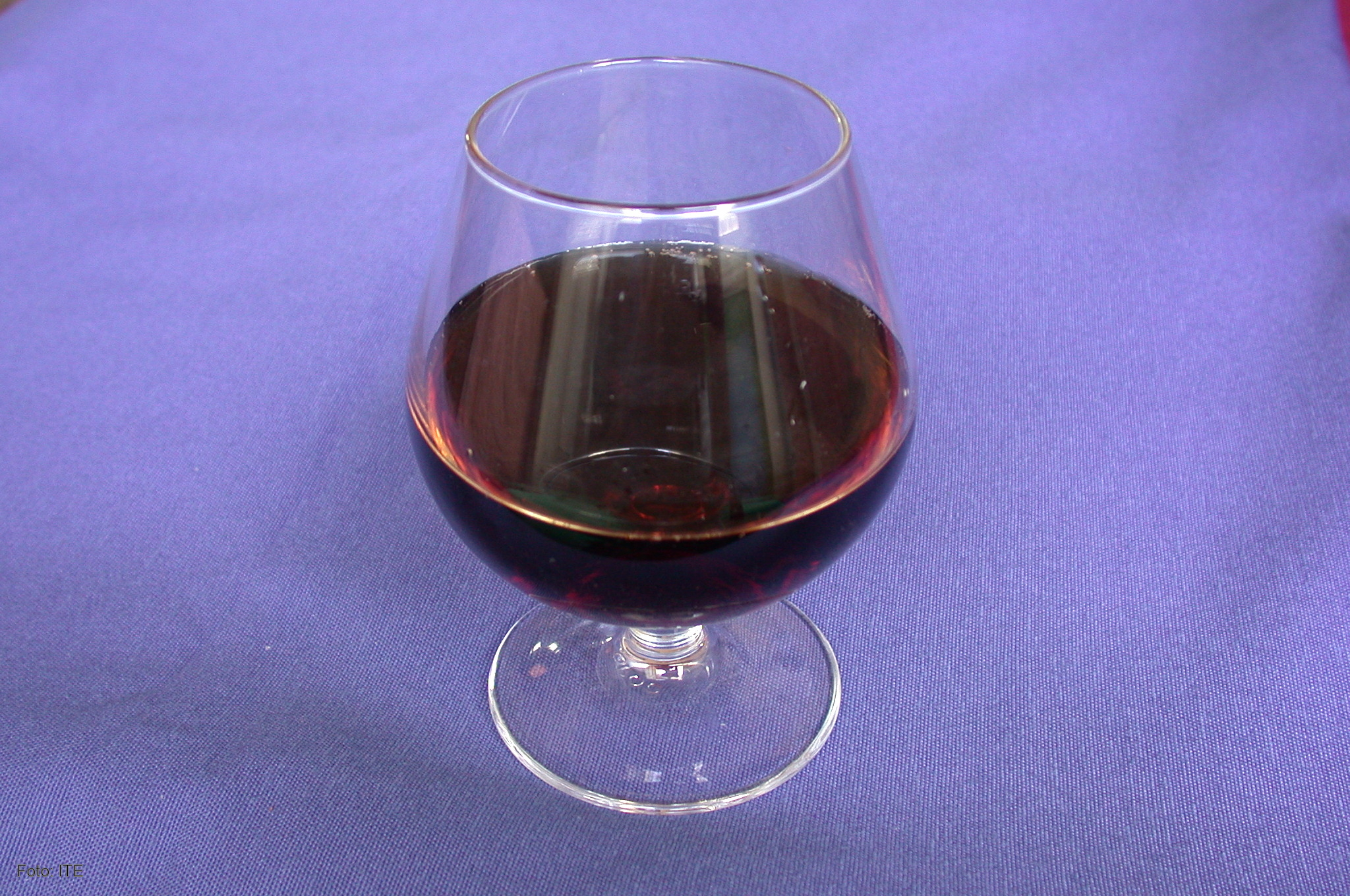 Un concentrado de madera de poda de viña como conservante natural del vino tinto