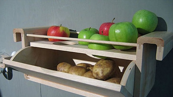 Las patatas no brotarán si son mantenidas cerca de las manzanas.