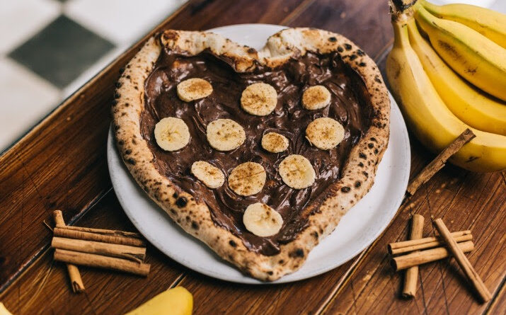 Este San Valentín Grosso Napoletano presenta su propuesta más seductora: la pizza “Cuore di Banana”