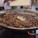 Así es la receta de la Paella de Fetge de Bou ( hígado de toro)